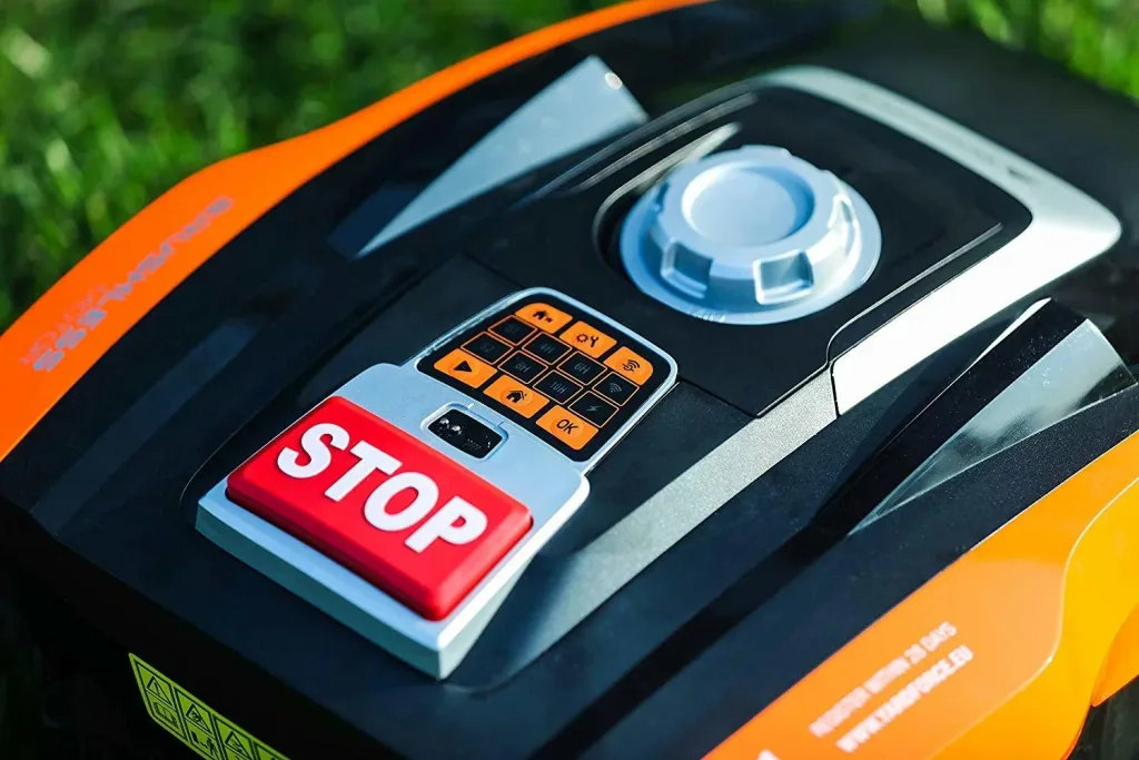 Robotic lawnmower Compact 400RiS - up to 400 m²