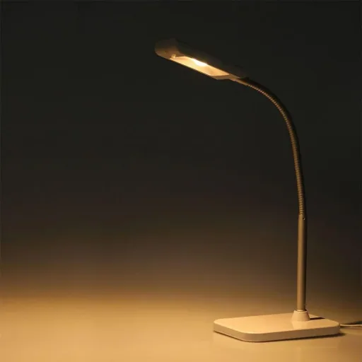VT-7403 Table Lamp / Desk Lamp - White - 3.6W - 240 Lm - 3000K