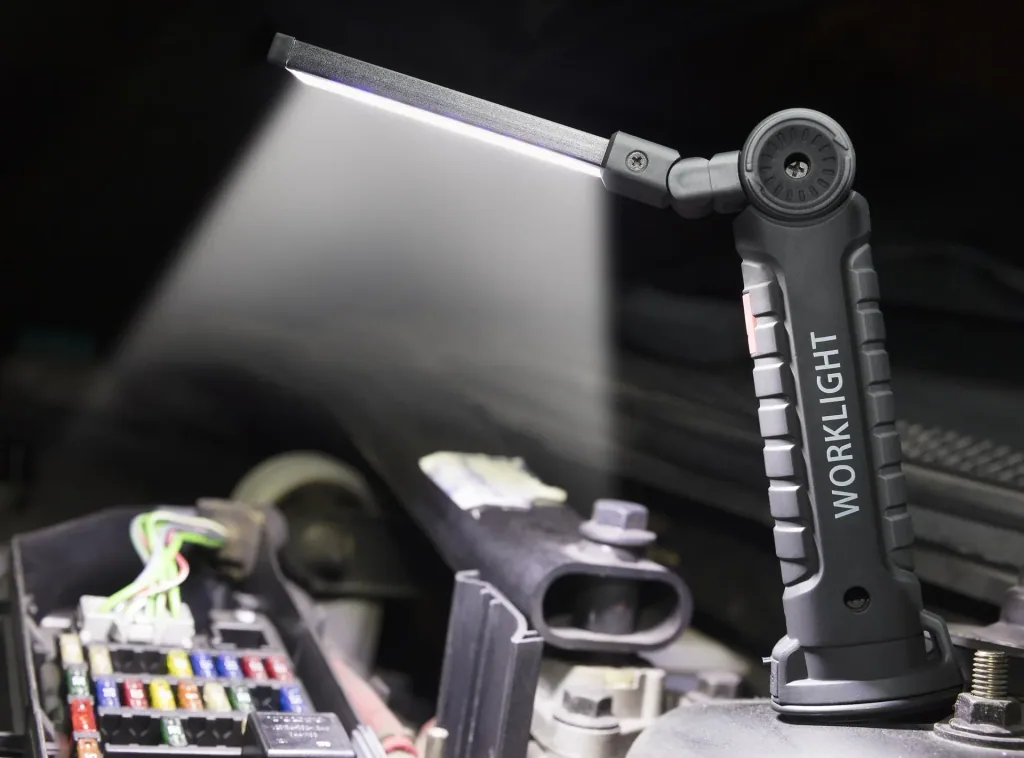 Work light with swivel arm, rechargeable