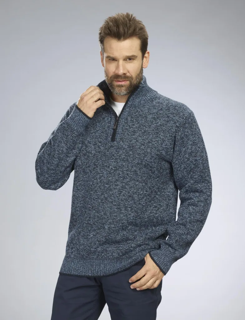 Knitted sweater, color navy, size M