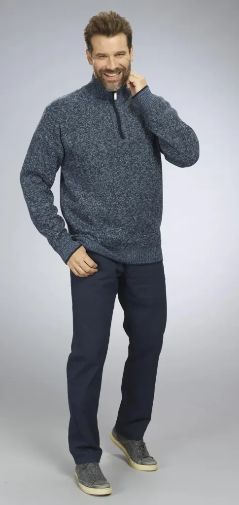 Knitted sweater, color navy, size M