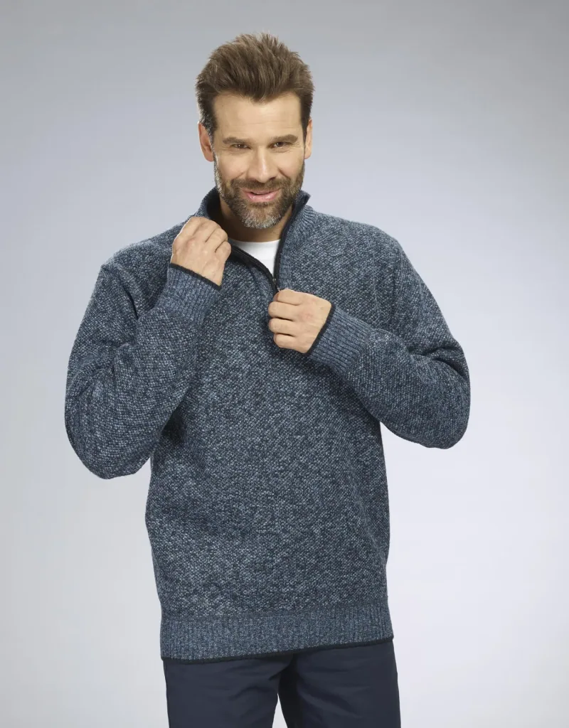 Knitted sweater, color navy, size M