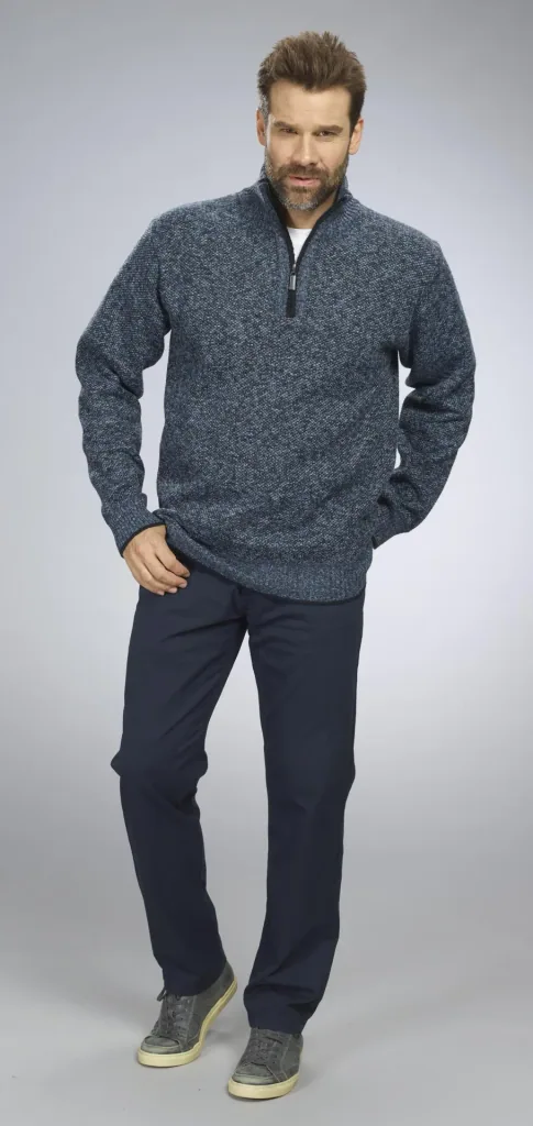 Knitted sweater, color navy, size M
