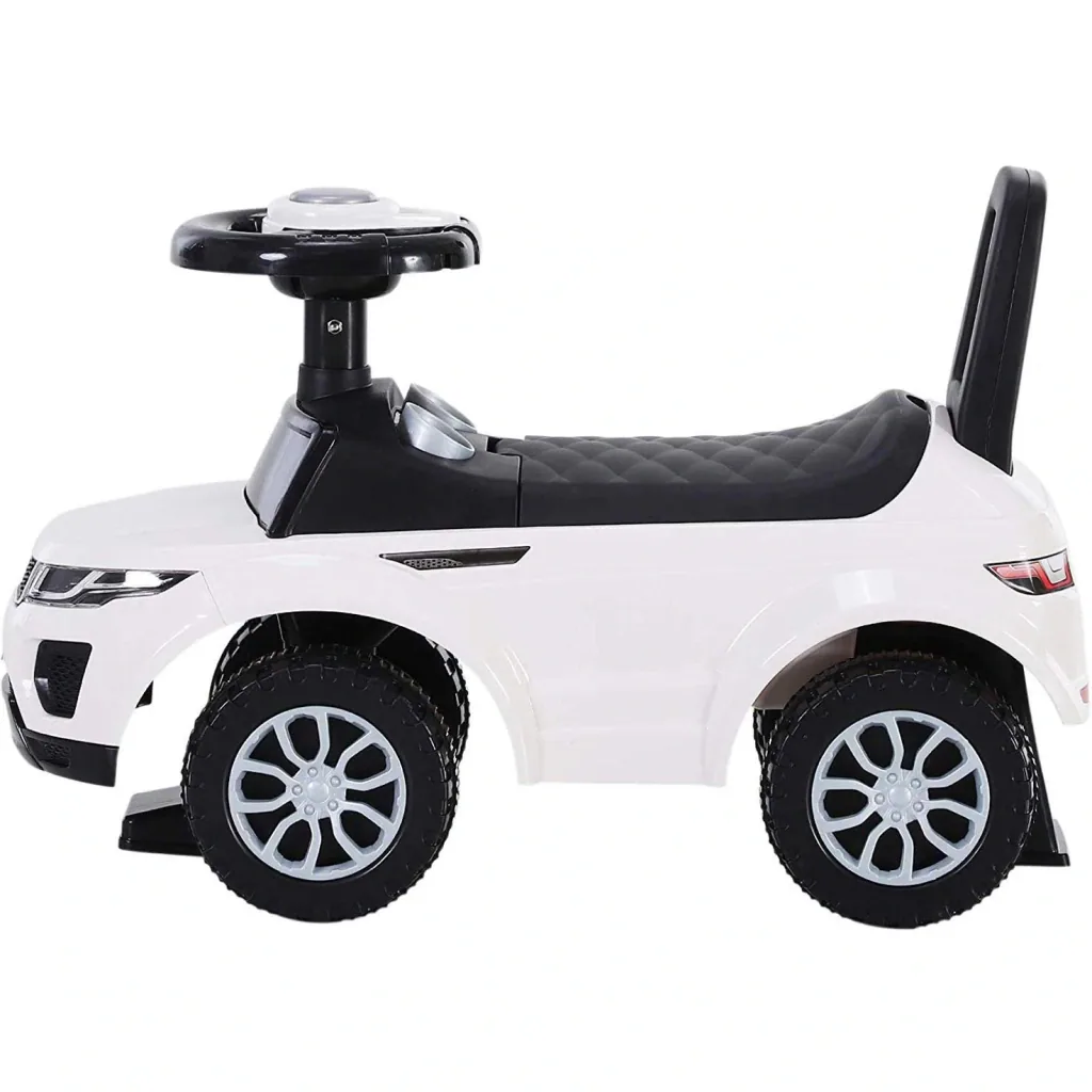 Ride-on car with horn and storage space