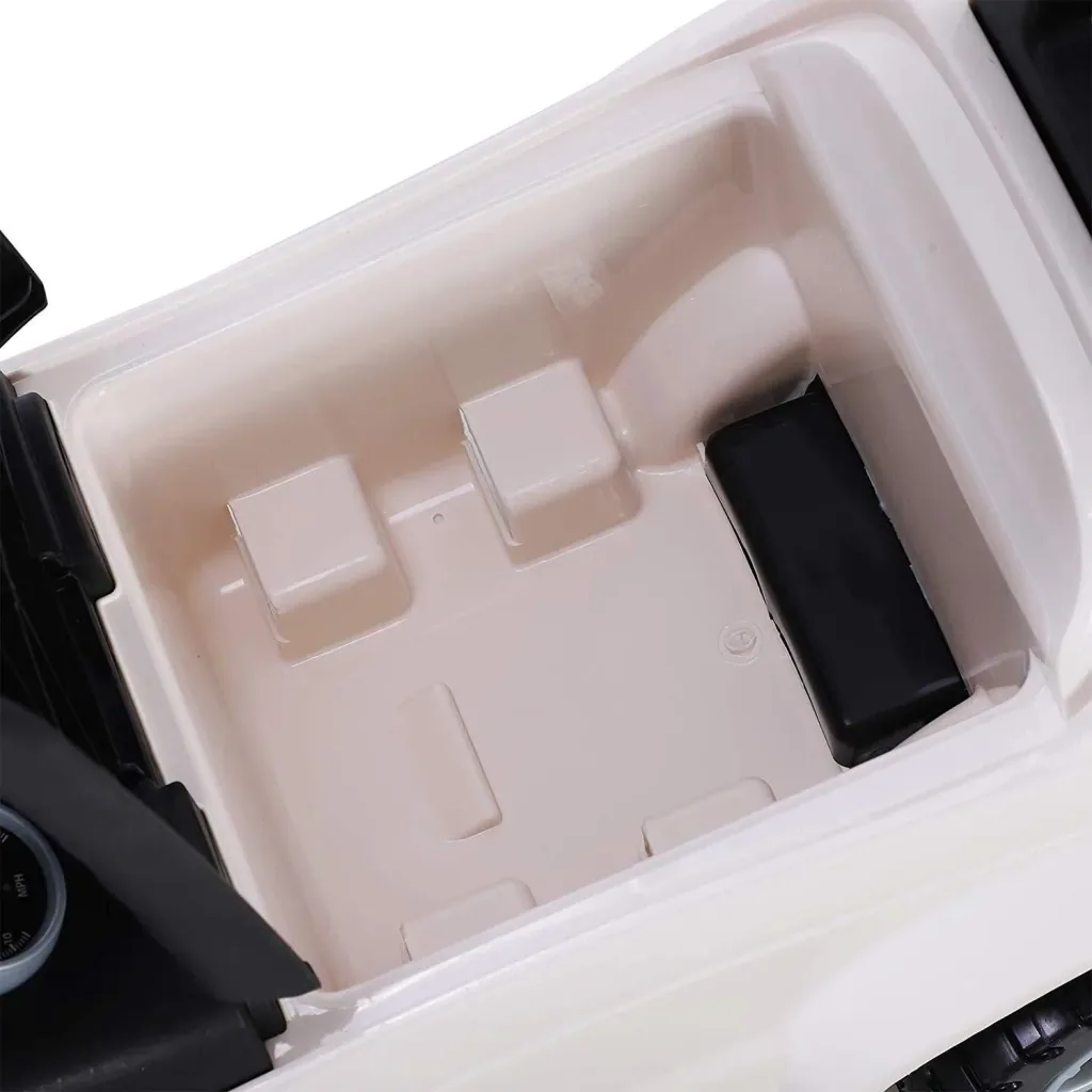 Ride-on car with horn and storage space