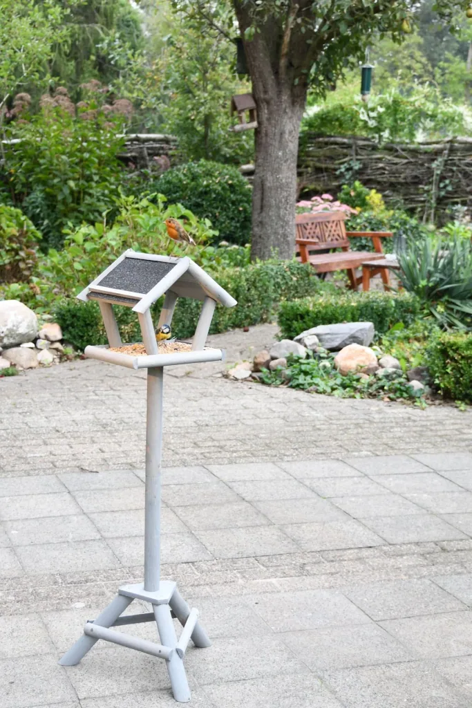 Sweden bird feeder on stand, Swedish grey glazed