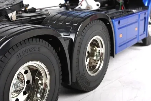 RC Scania R620 6x4 Highl.blau lack