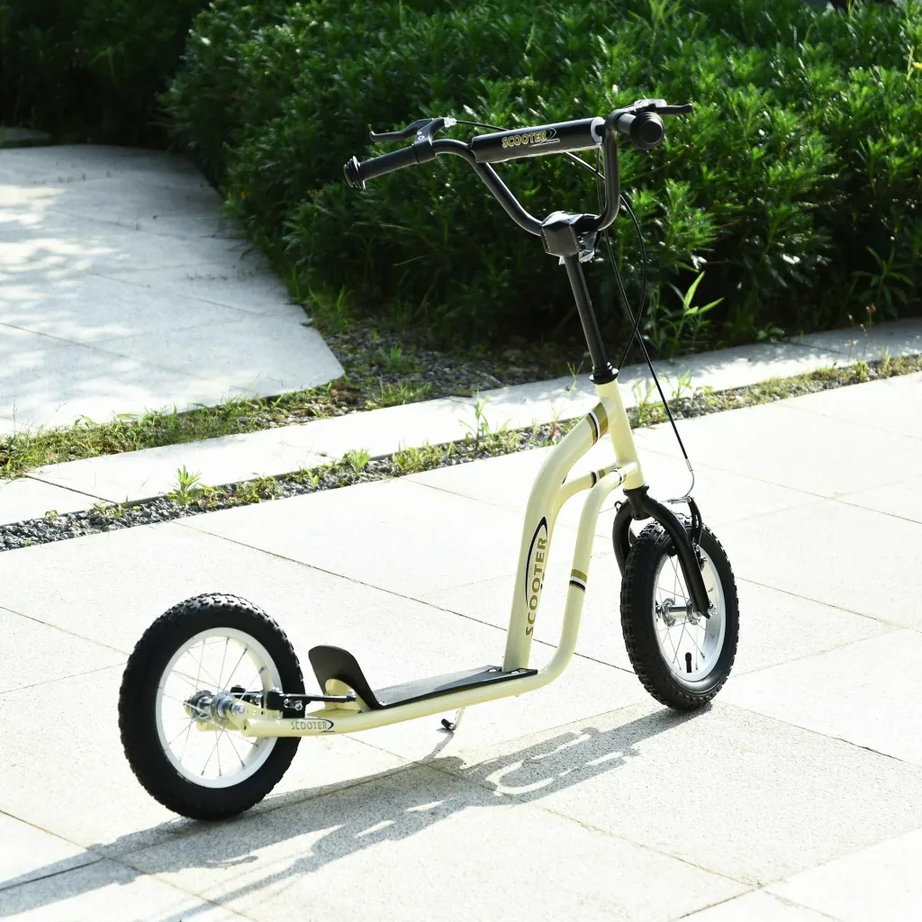 Scooter with handbrake