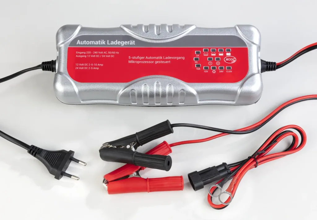Microprocessor battery charger Smart - 12 / 24 Volt