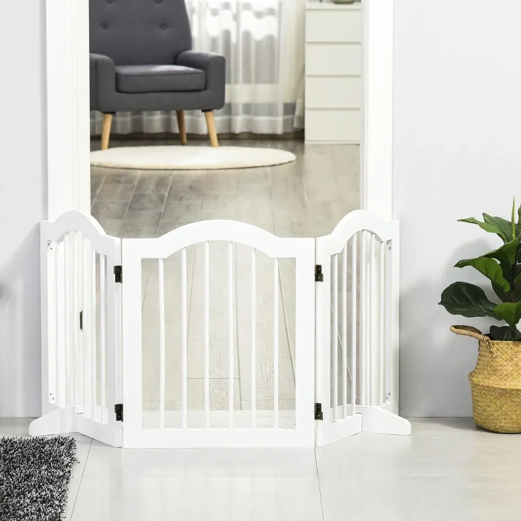 Whether for stairs, house entrances or as a room boundary - with this barrier your dog stays in his secure area