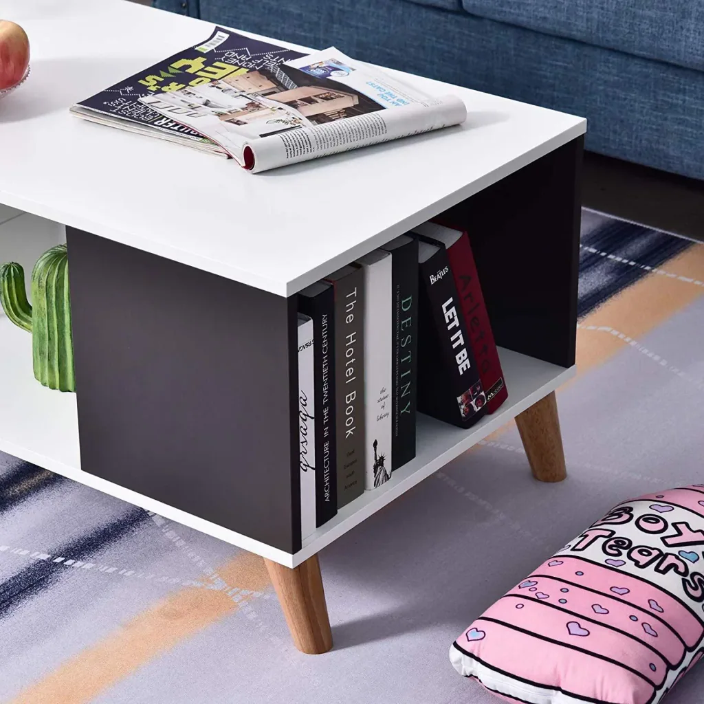 Coffee table with 3 compartments