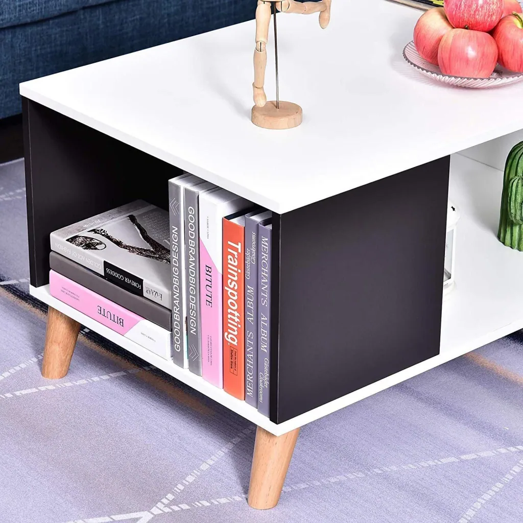 Coffee table with 3 compartments