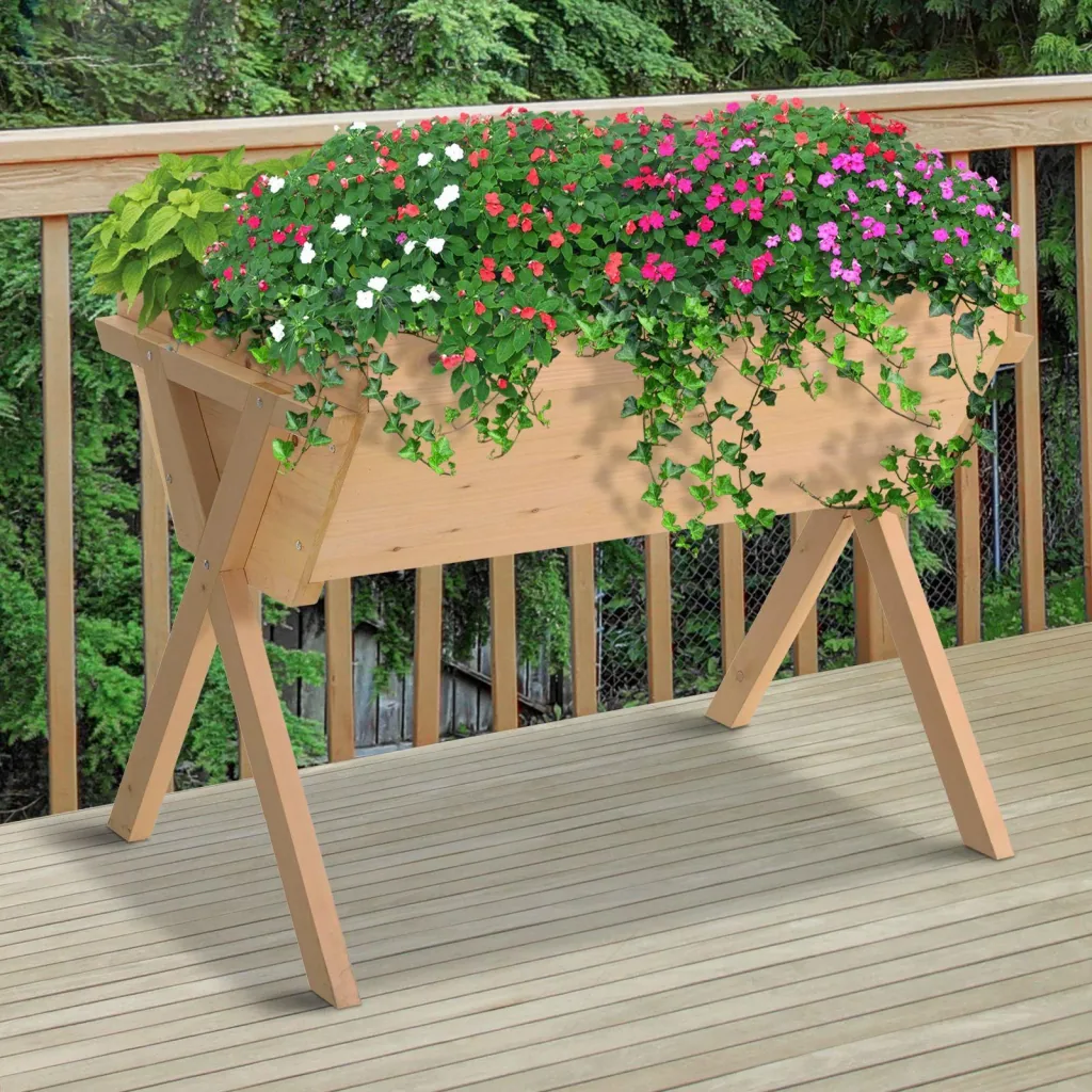 Raised bed with nonwoven fabric