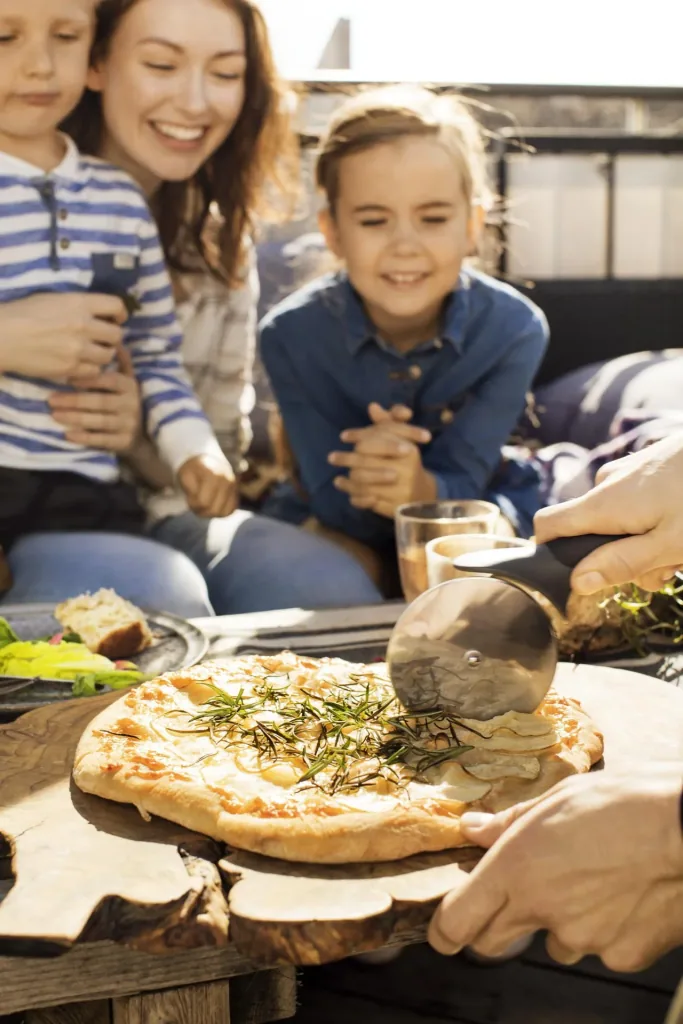 pizza cutter