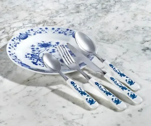 Cutlery, 24-piece, onion pattern