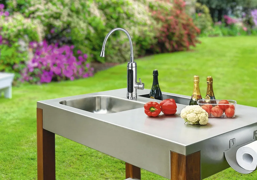 Hot & cold water faucet, electric, stainless steel, 3600 watts