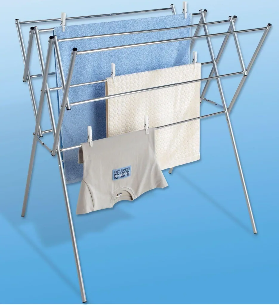 Telescopic clothes dryer made of stainless steel