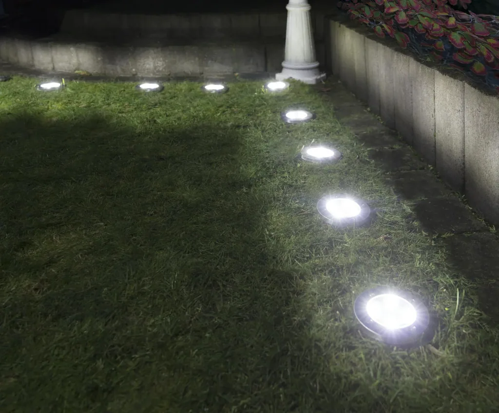 Solar patio lights - 8 pieces