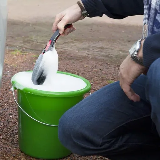 Rim and tire cleaning set