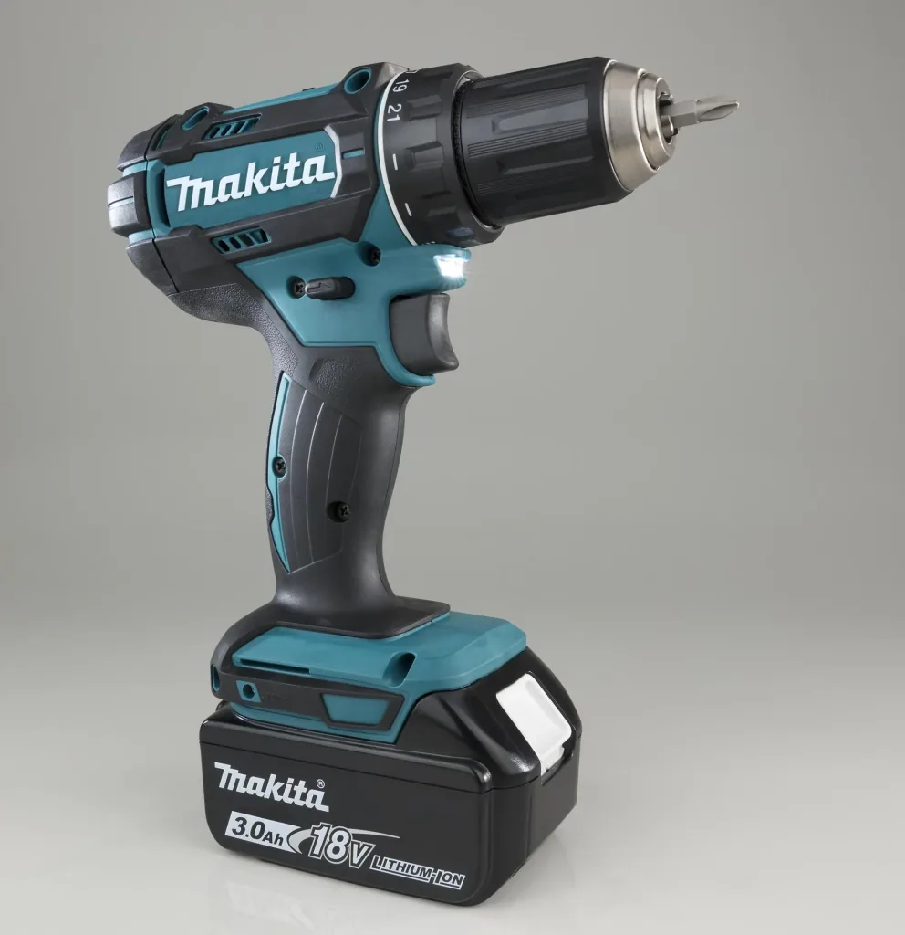 Cordless drill driver 18 Volt / 3.0 Ah DDF482RFJ