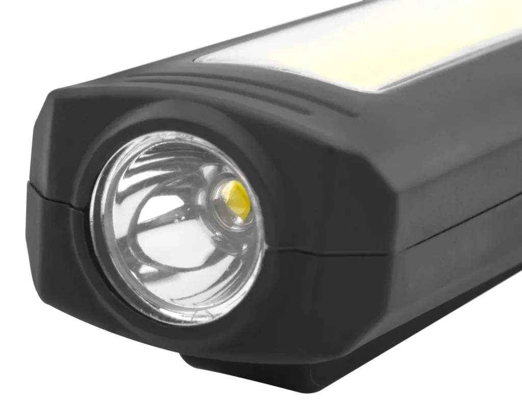 Multifunctional workshop light with rotating handle, battery-operated