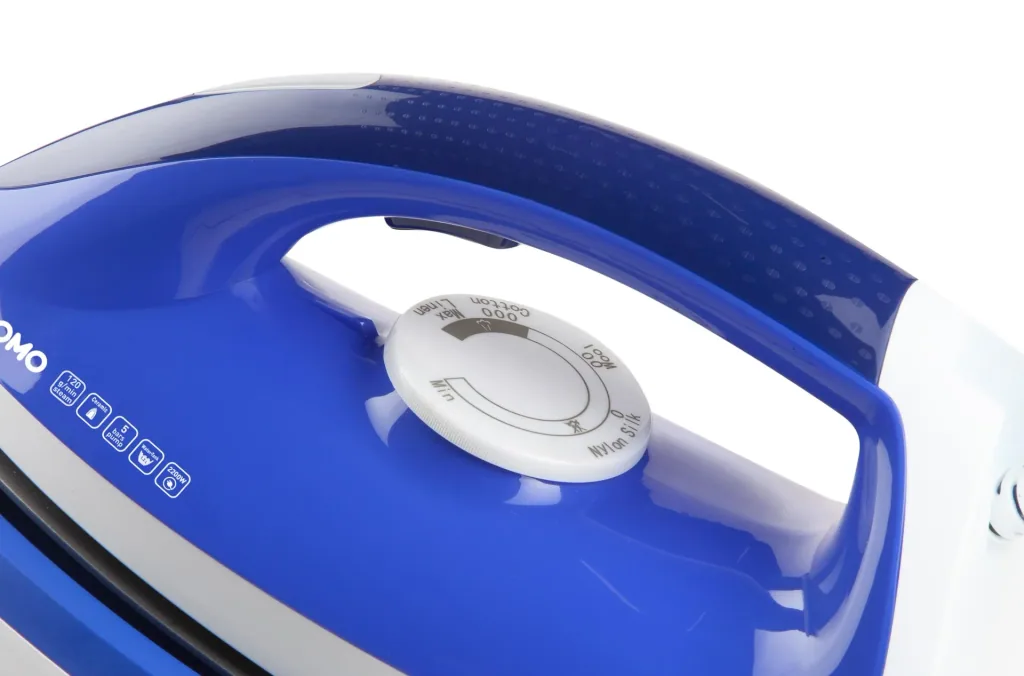 Ironing station "DO1069S", 1.2 liter water tank, 5 bar, 2200 watts - steam iron