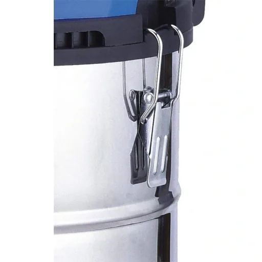 Industrial wet/dry vacuum cleaner 20L 1200W with socket