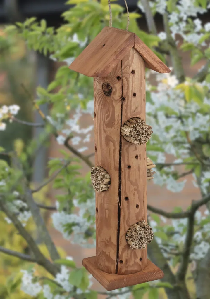 Insect hotel – column