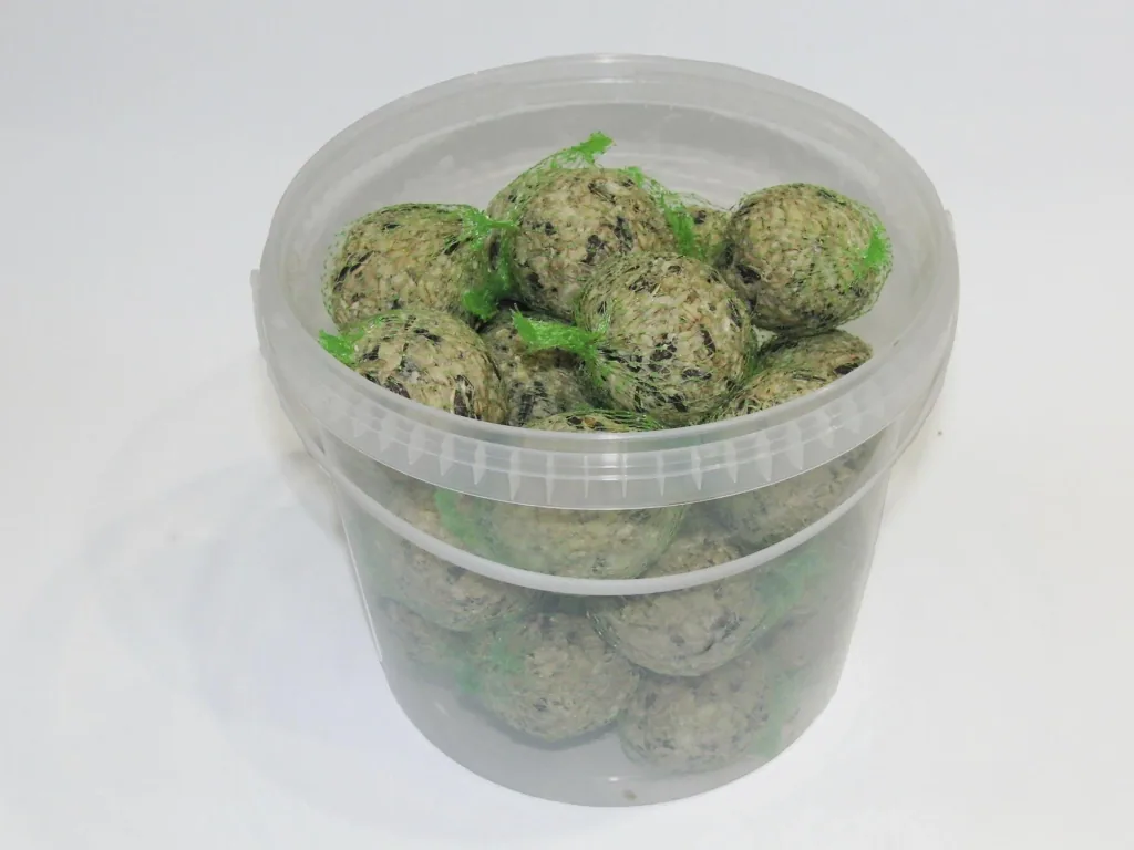 Premium quality fat balls - 30 pieces / 2.5 kg bucket