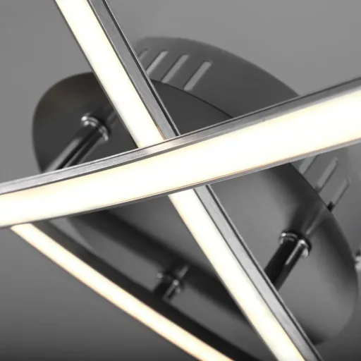 Trekant 3-bulb LED ceiling light
