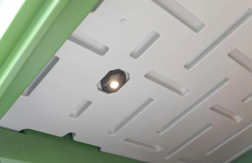 SmartCoop LED Stable lighting