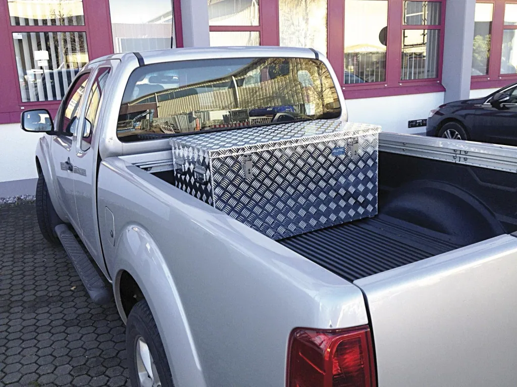 Checkered plate box EXTREME, 375L