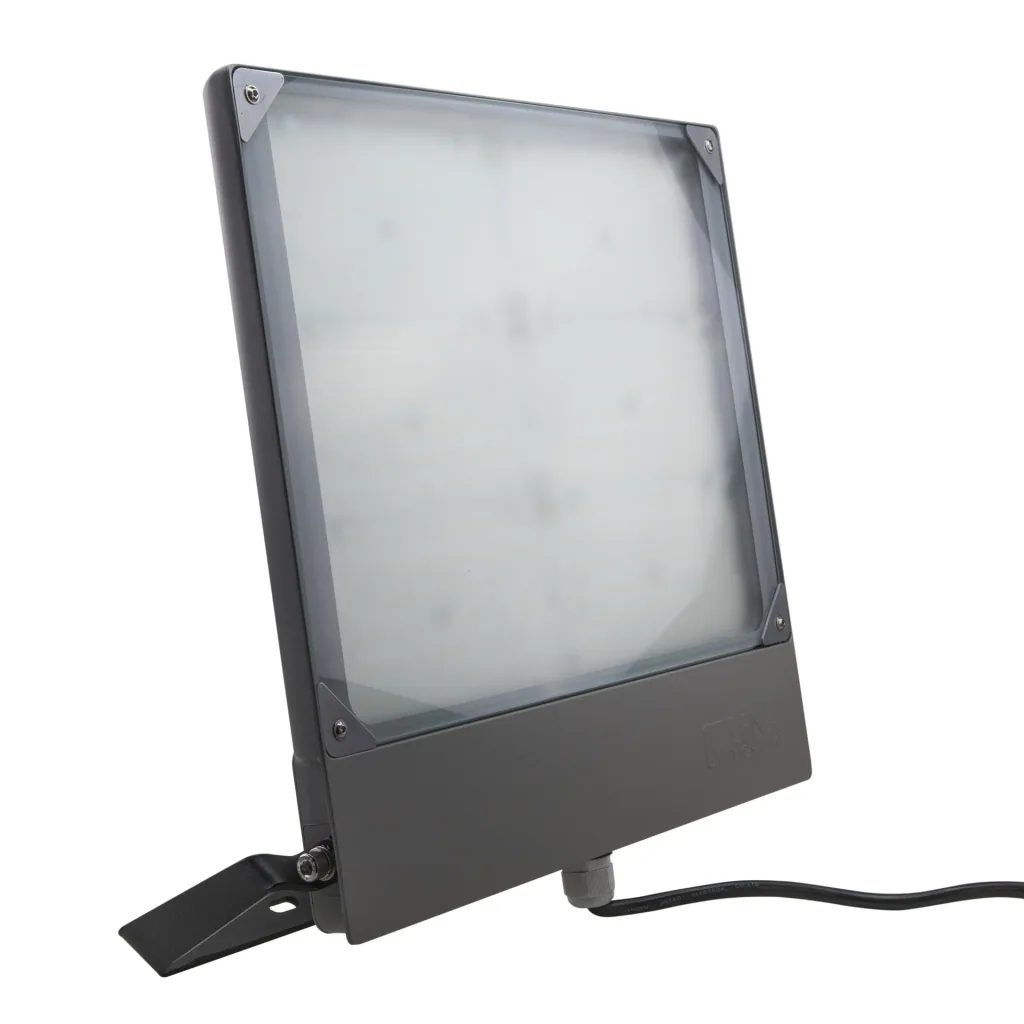 LED floodlight Quest 144W, 4000K, 17300lm, IP66