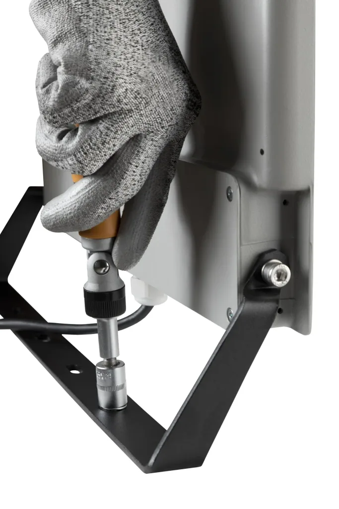 LED floodlight Quest 144W, 4000K, 17300lm, IP66