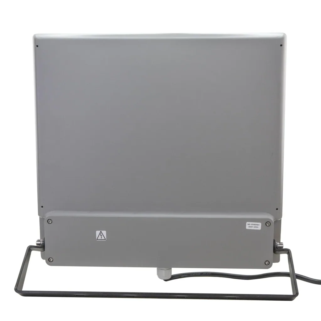 LED floodlight Quest 144W, 4000K, 17300lm, IP66