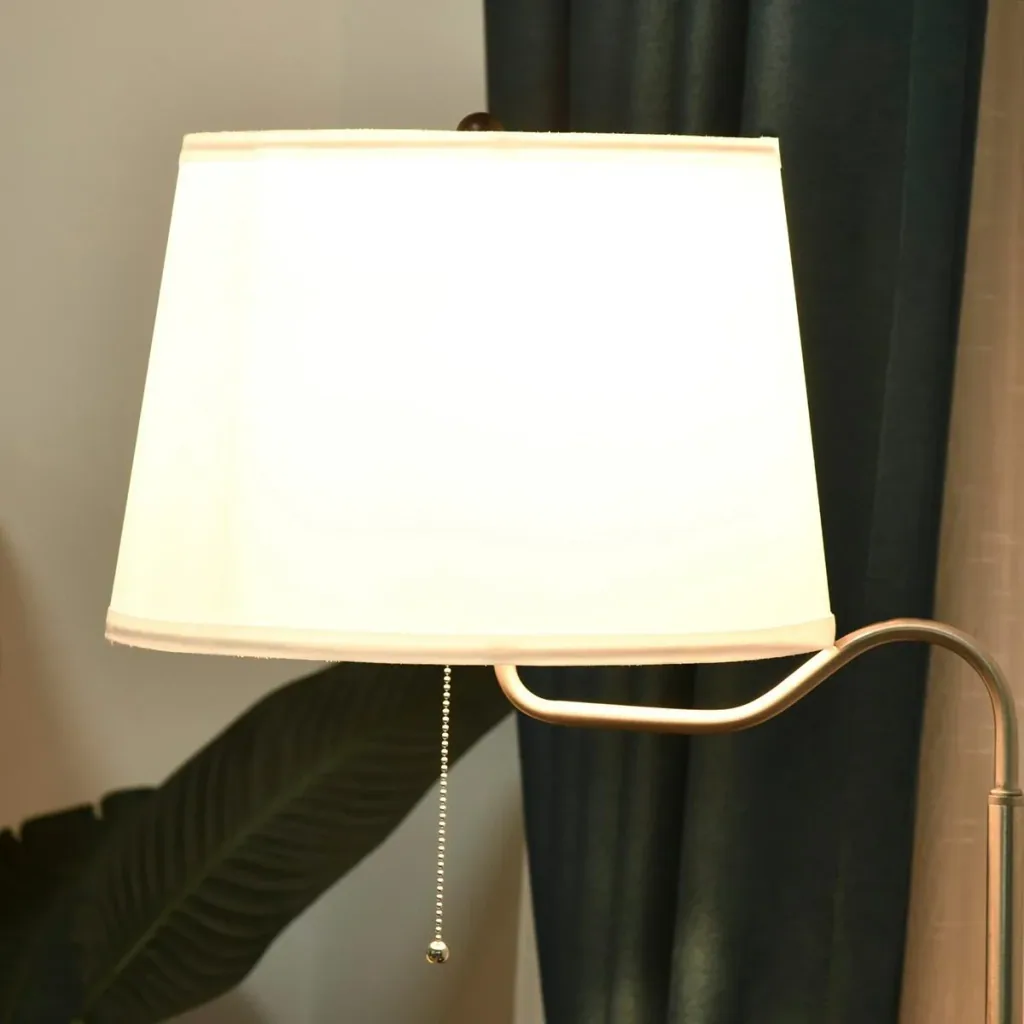 2-in-1 floor lamp with shelf black, white
