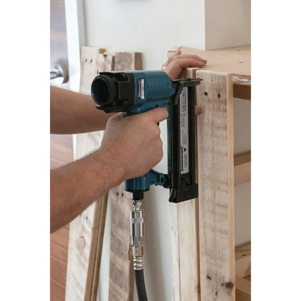 Pneumatic stapler, 90 mm 10-12 gauge