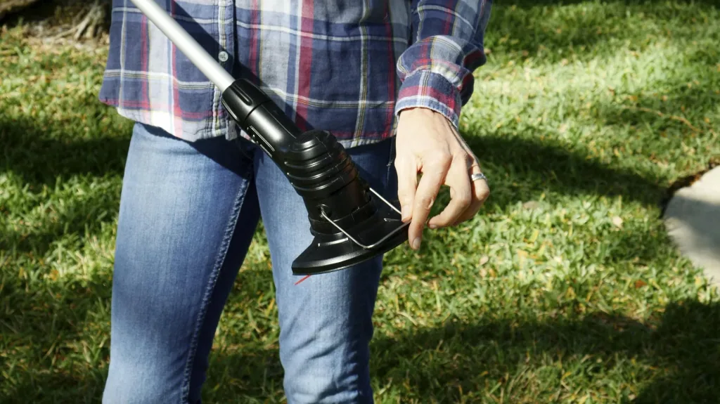 Akku-Rasentrimmer „Bionic Trimmer“