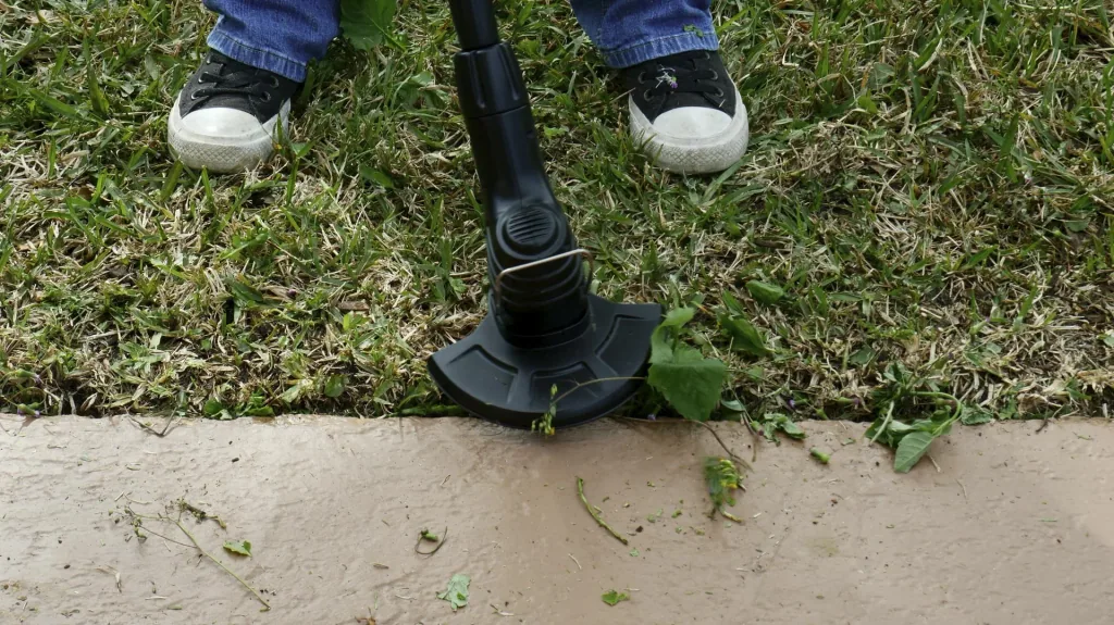 Akku-Rasentrimmer „Bionic Trimmer“