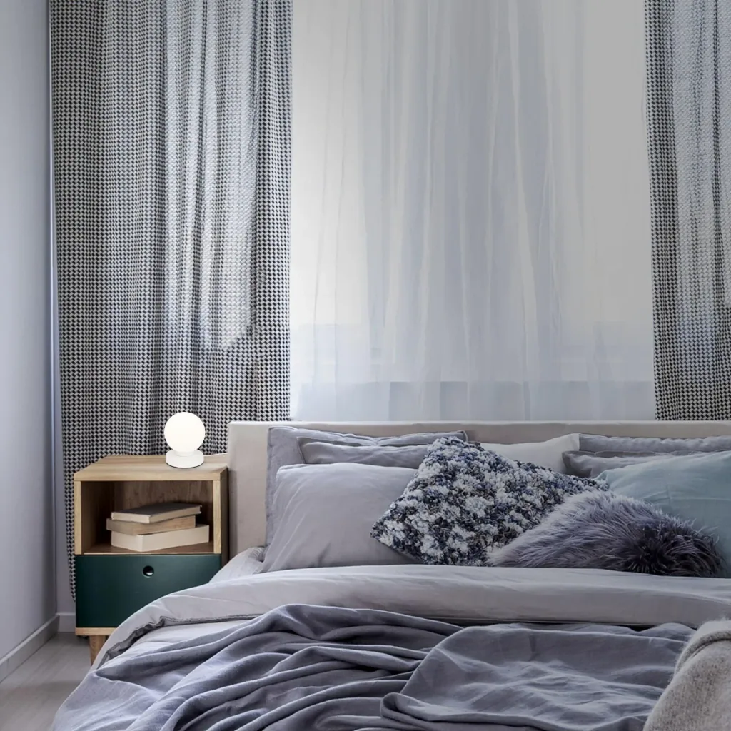 PULU table lamp, white metal base, opal glass, cable switch, E14 socket