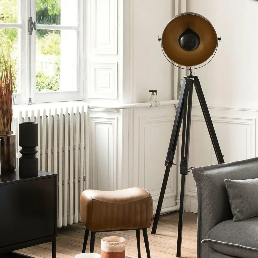 Floor lamp with three legs - 162 cm