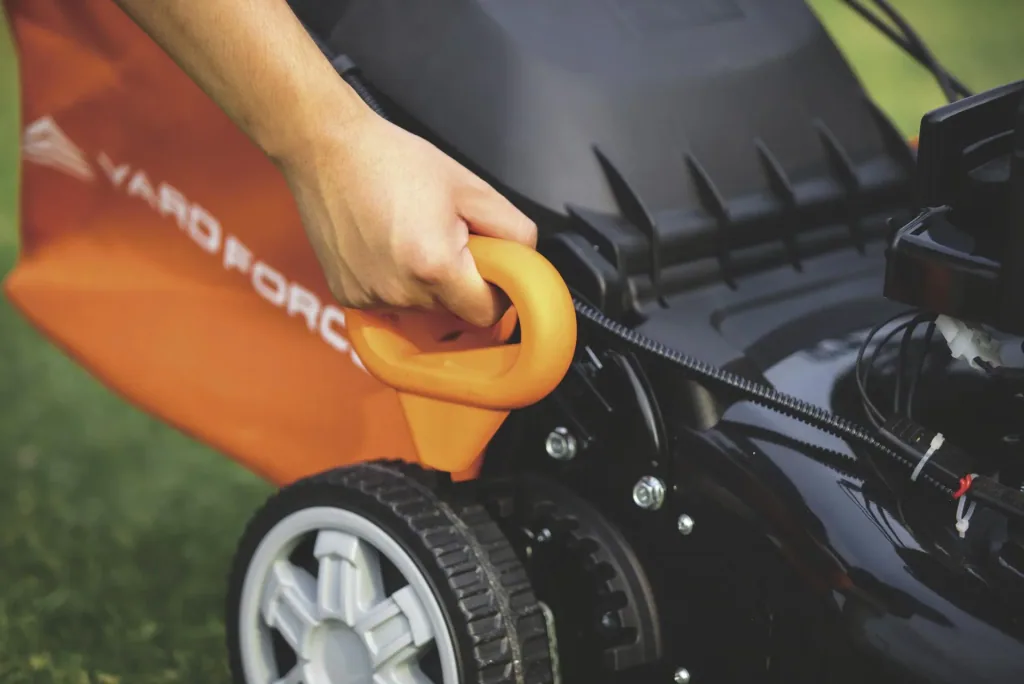 Petrol lawn mower "GM B46E"