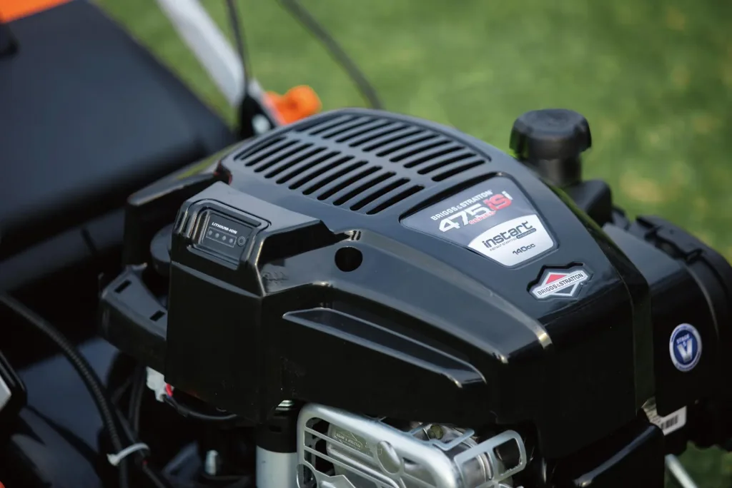 Petrol lawn mower "GM B46E"