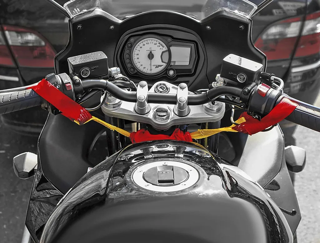 Motorcycle lashing system, 6-piece
