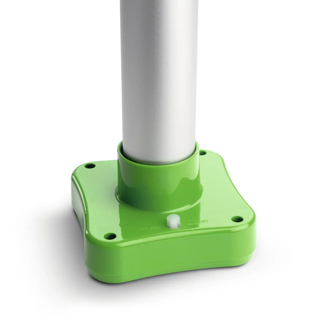 Solar vole repeller with replaceable head