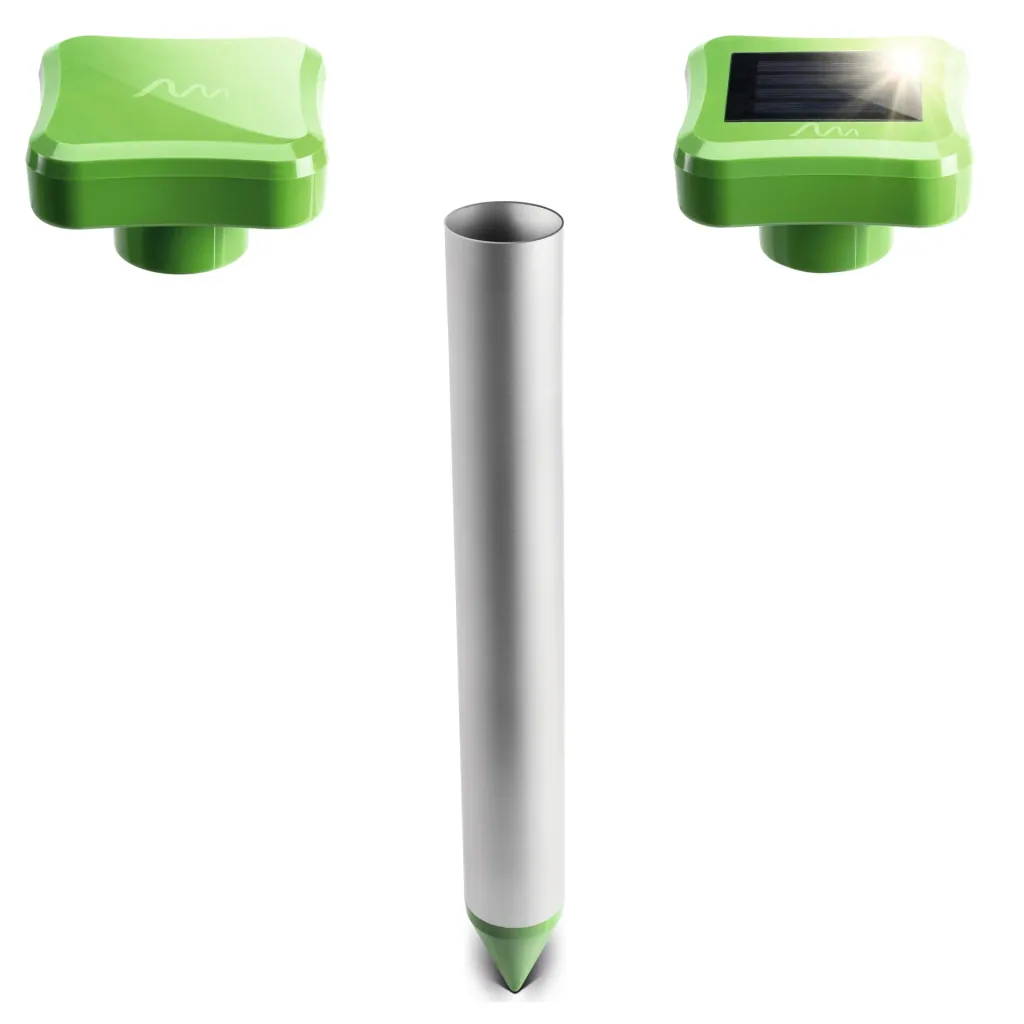 Solar vole repeller with replaceable head