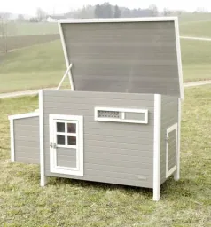 Eco-plastic coop "Barney" for chickens - UV and weather resistant