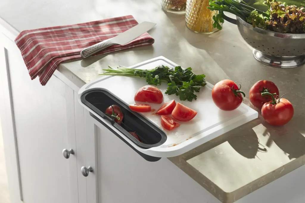 Cut & Catch cutting board