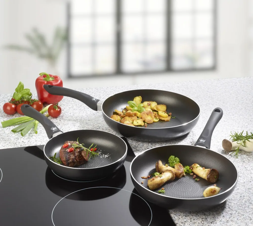 Aluminum pan set Smart Life 3-piece - Ø 20 cm / 24 cm / 28 cm - oil dosing system!