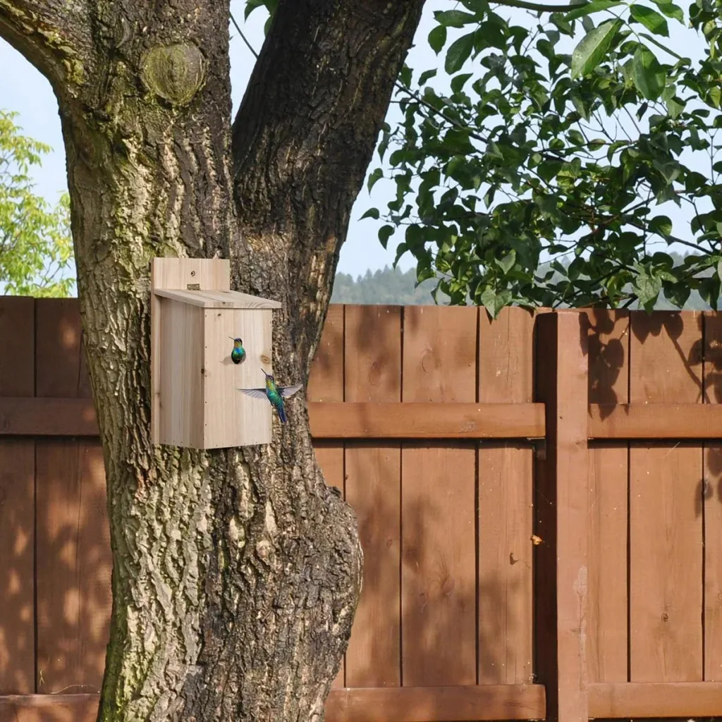 Birdhouse - with hinged roof - pine - 15 x 14 x 30 cm